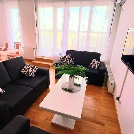 Apartman Penthouse Danube Exclusive, Parking, 90m2, Wifi Belgrád