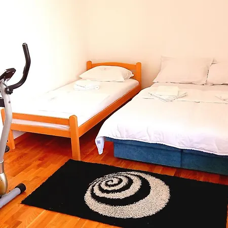 Penthouse Danube Exclusive, Parking, 90m2, Wifi Apartment