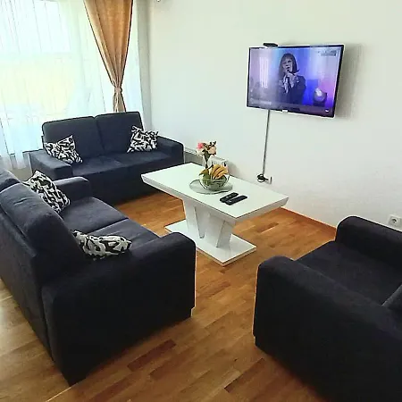 Penthouse Danube Exclusive, Parking, 90m2, Wifi Apartman Belgrád