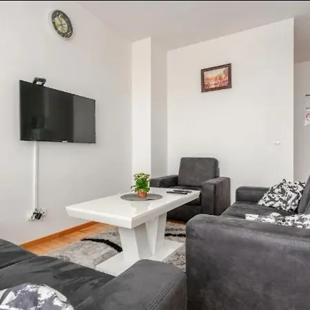 Penthouse Danube Exclusive, Parking, 90m2, Wifi Apartman