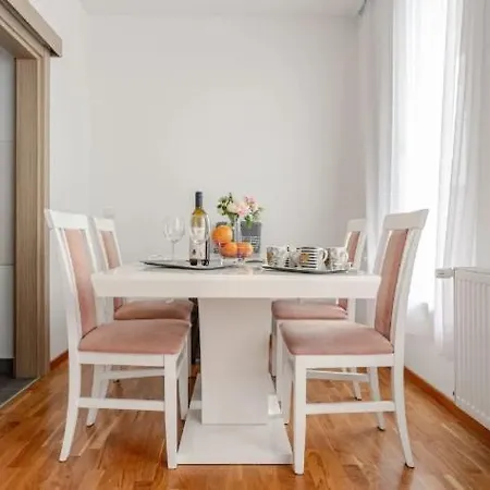 Appartement Penthouse Danube Exclusive, Parking, 90m2, Wifi