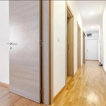 Penthouse Danube Exclusive, Parking, 90m2, Wifi Apartman *
